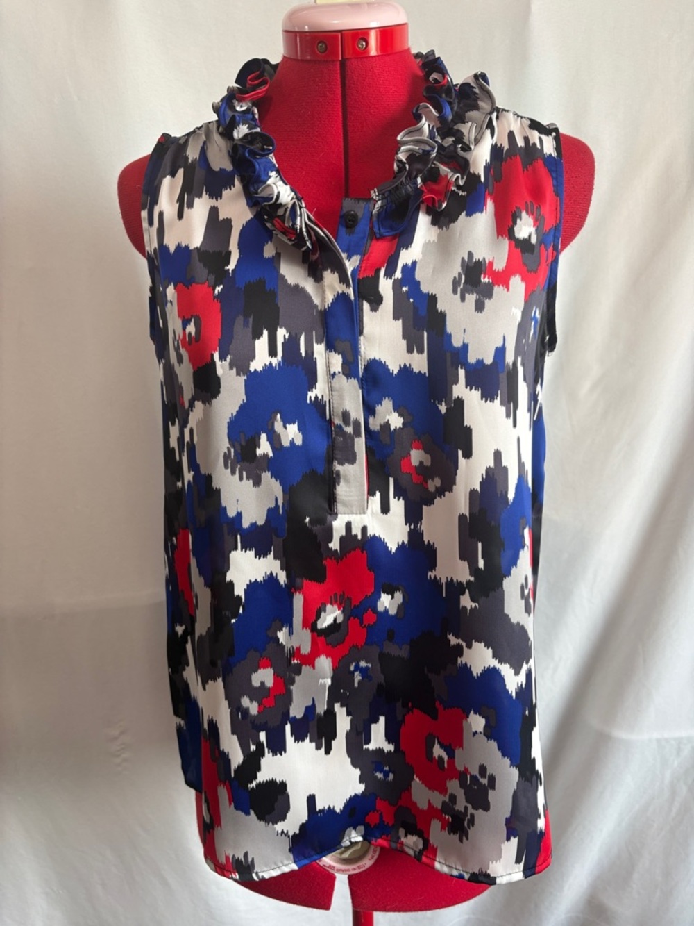 Nine West Sleeveless Ruffle Neck Floral Print Camisole XS231